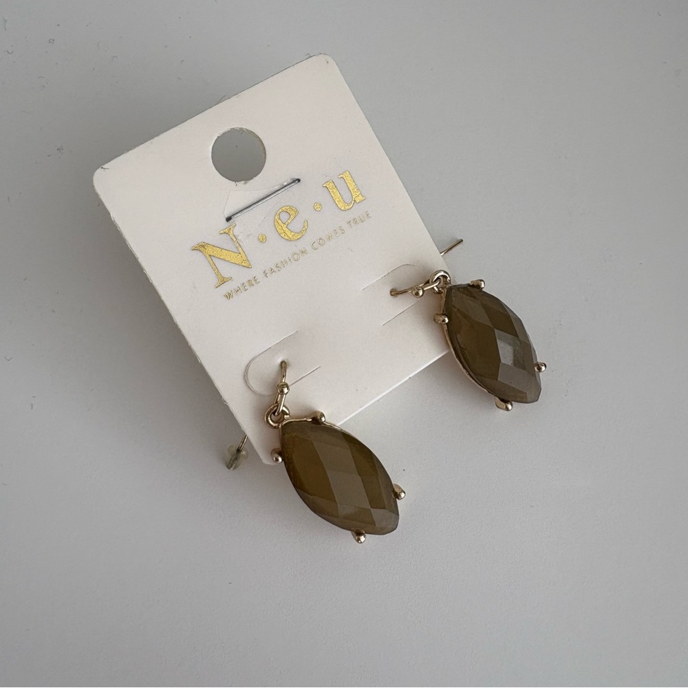 Olive Beige Faceted Stone Earrings - Picture 3 of 8